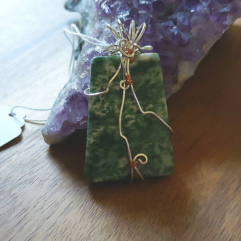 NWT Moss Agate (green & white) Pendant